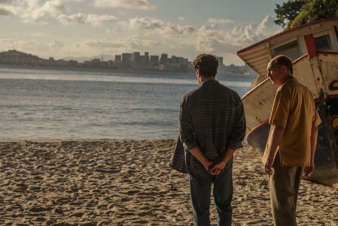 A_Wolf_Among_Swans_03